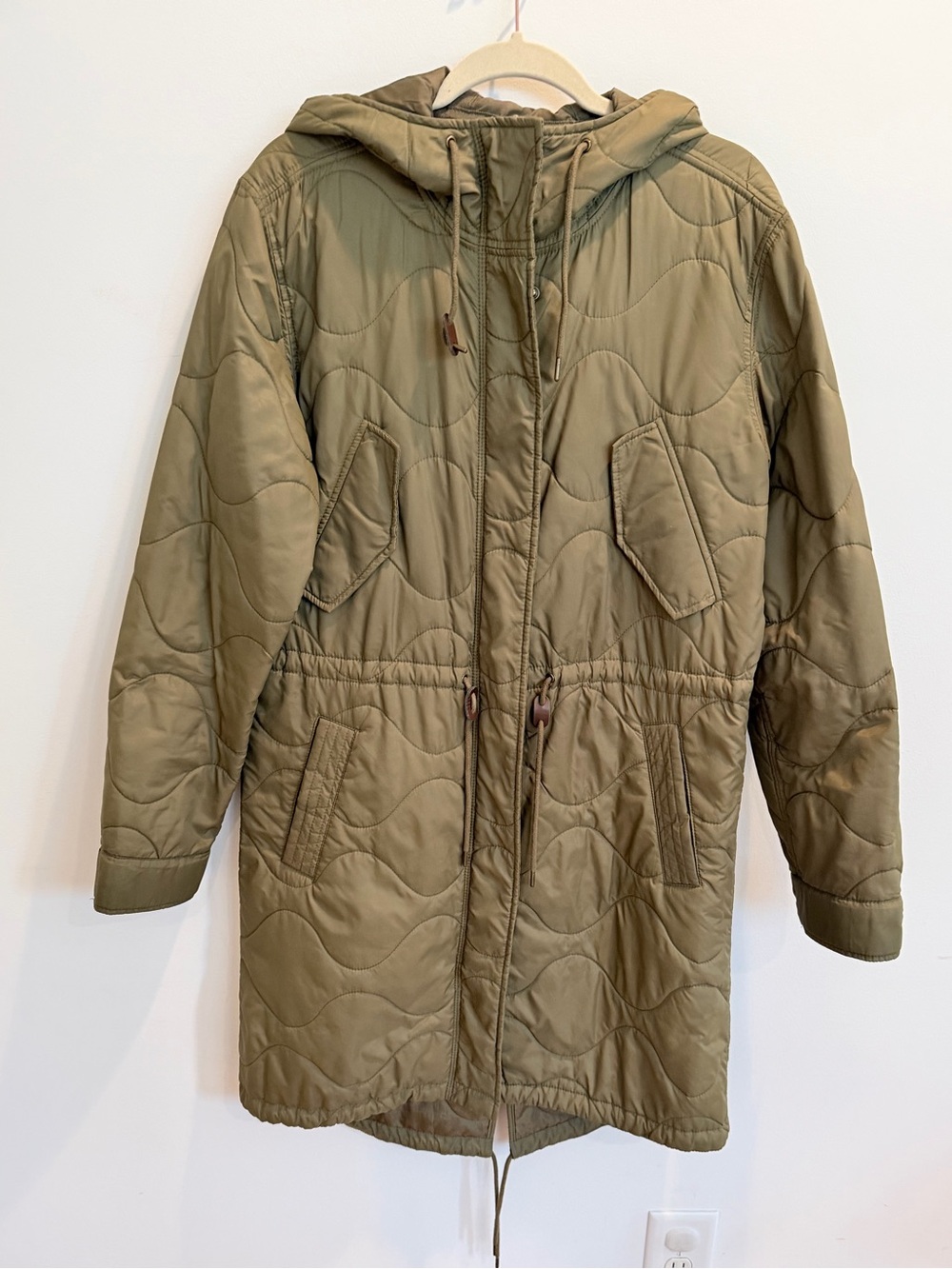 GAP Lightweight Quilted Hooded Parka Jacket in Olive Green, Size Medium Tall